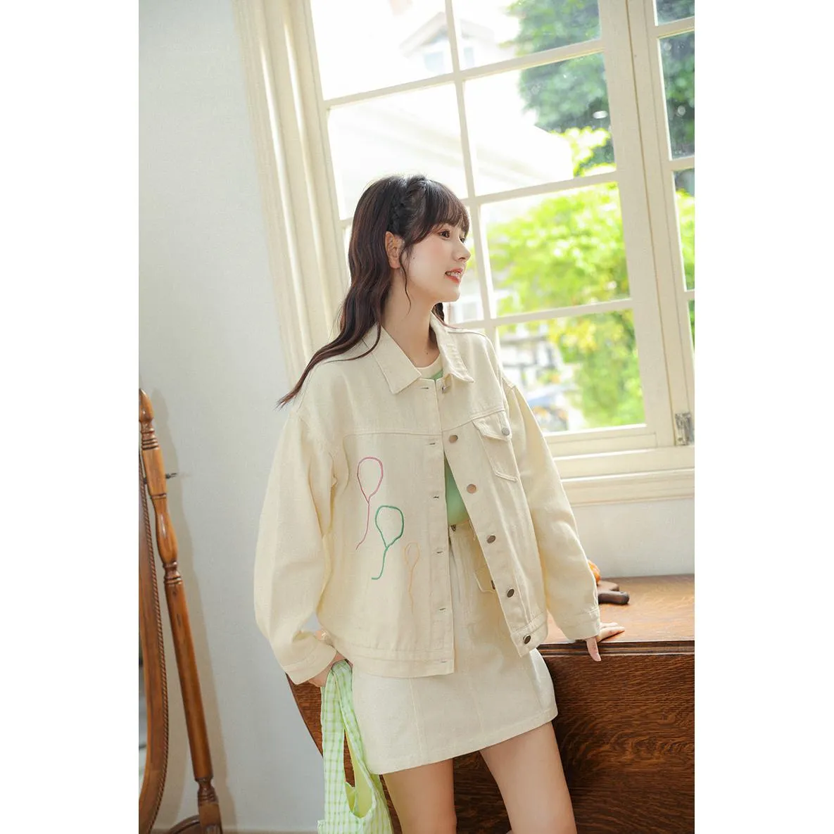 Versatile Retro Lapel Collar Embroidery Loose Fit Denim Jacket