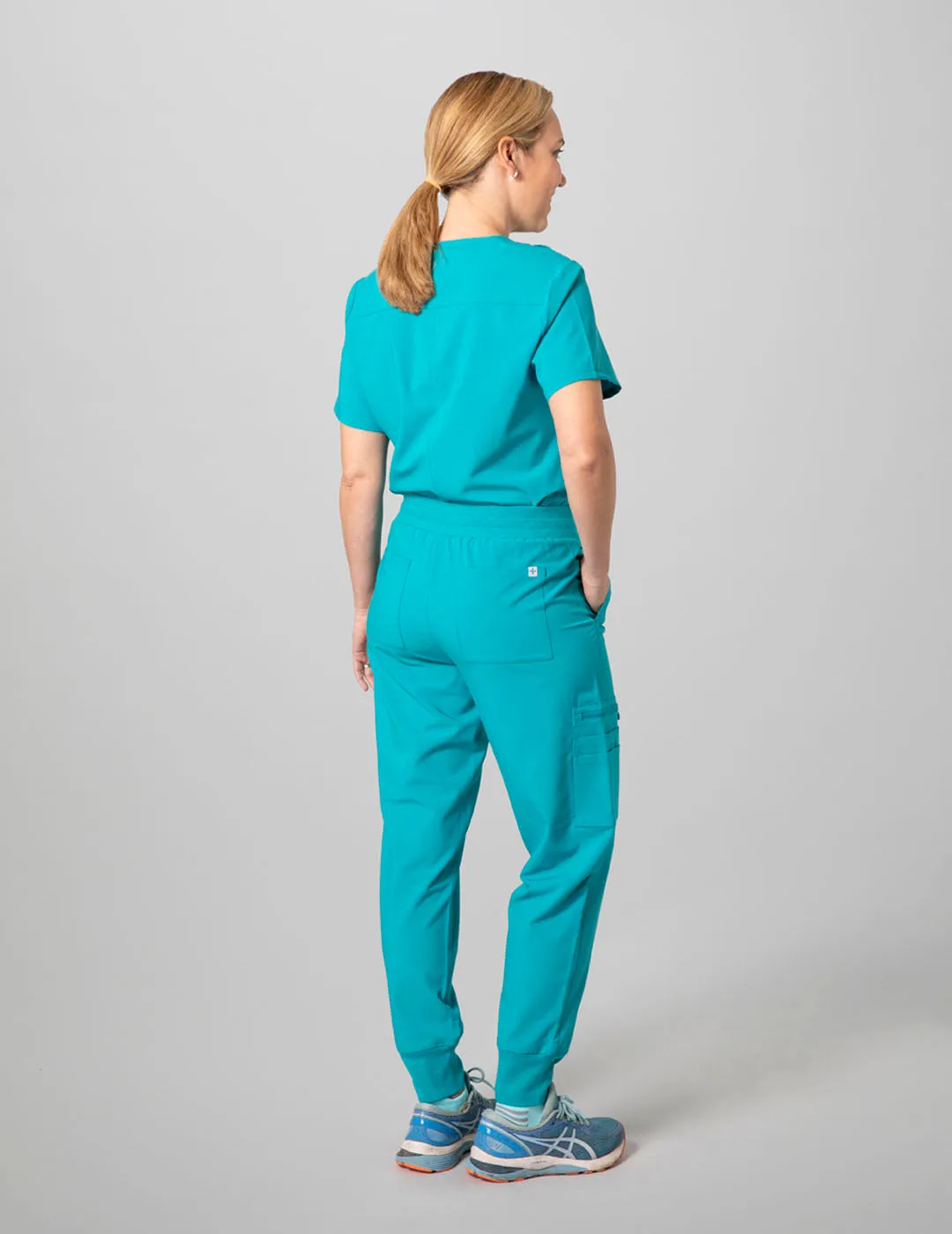 Womens 2-Pocket V-Neck Scrub Top - Teal